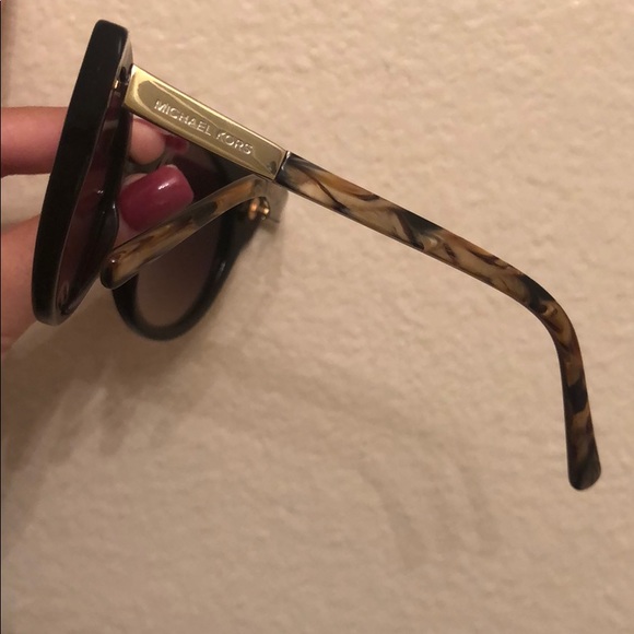 Michael Kors sunglasses - Picture 3 of 3